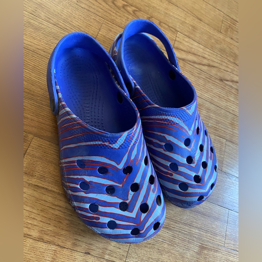 Buffalo Bills NFL Zubaz waterproof sandals GUC mens medium 7/8 or women’s 10